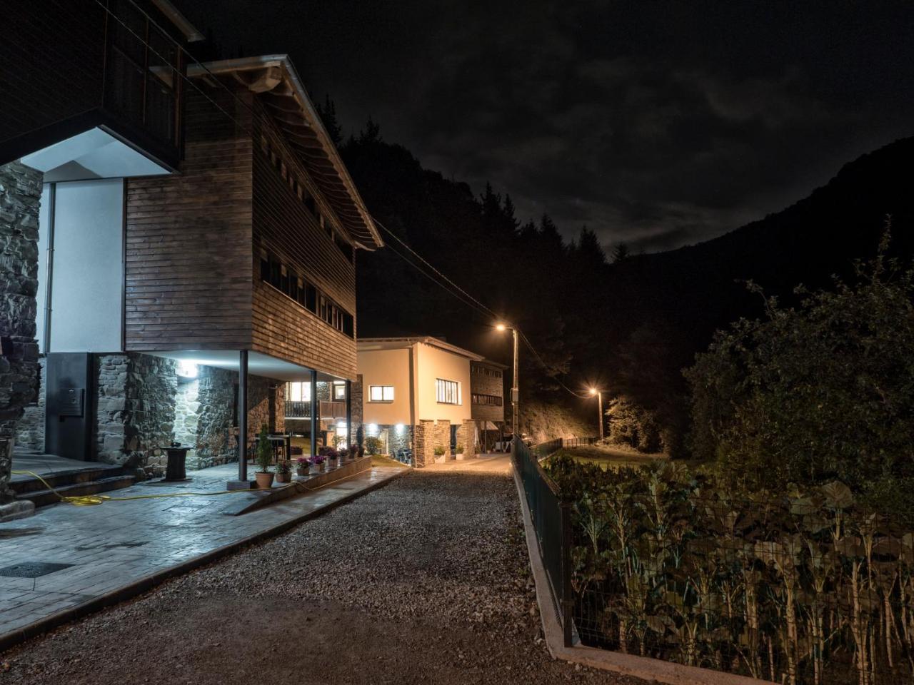 Hotel Rural Las Montanas De Pumar Besullo Exterior foto